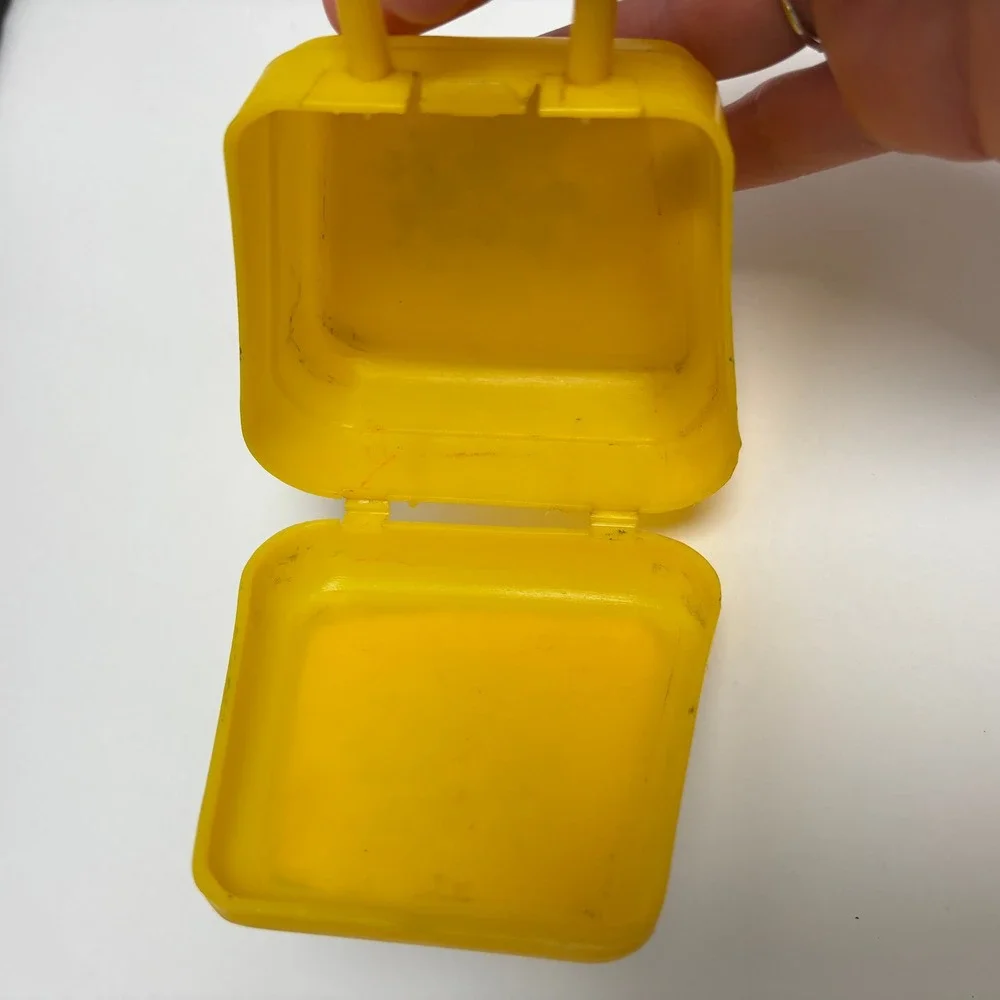 VTG 70s Kenner Sleep Over Dolly Bag 1976 Doll Accessory General Mills Yellow SEE